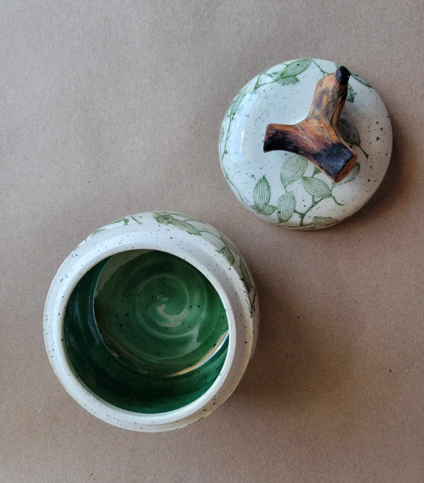 Speckled Treasure Box Pods